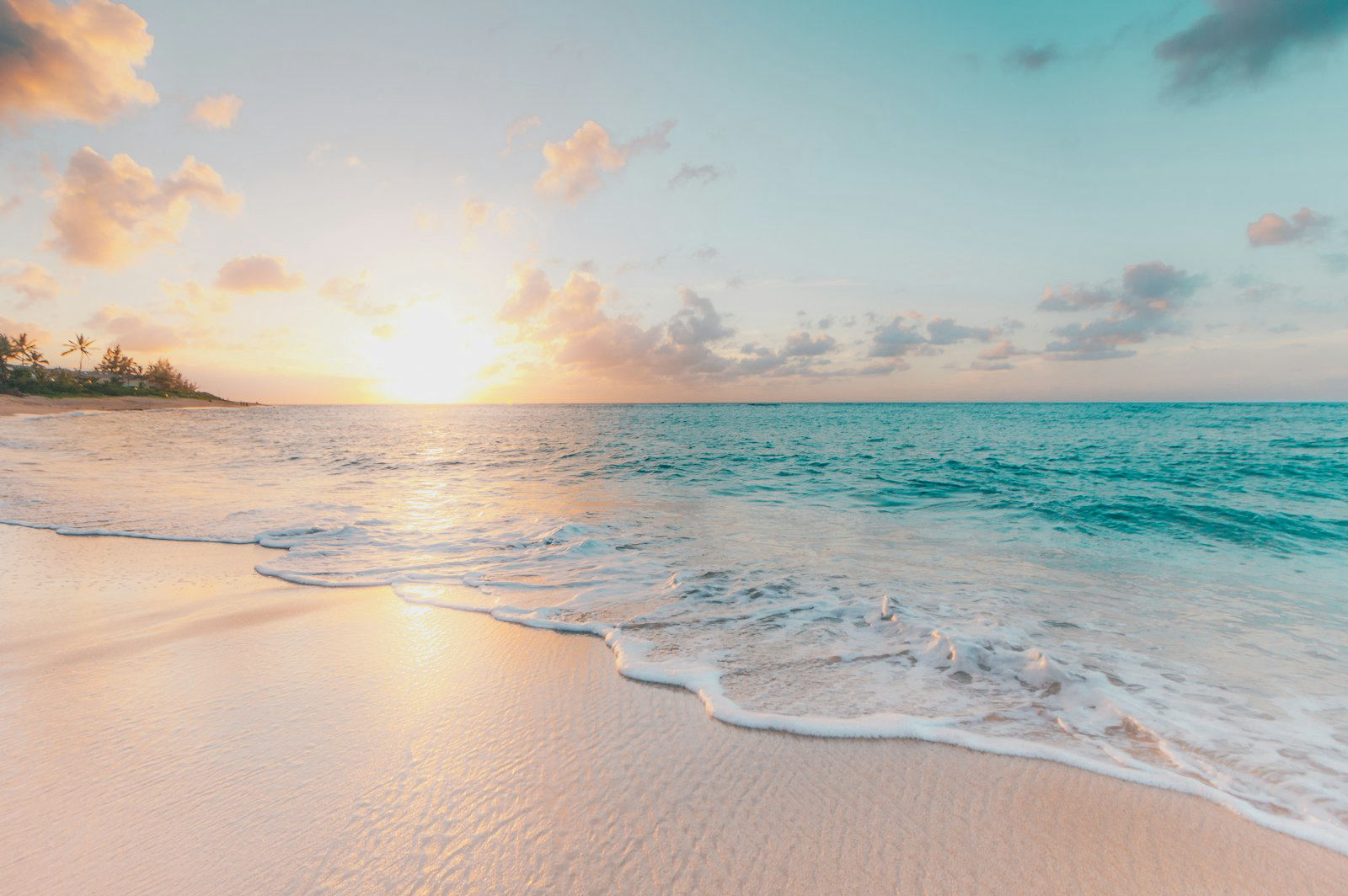 Voyage sur mesure en Polynésie - plage de sable blanc